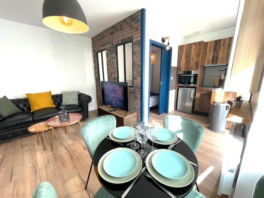 Le Charly - Magnifique Appartement Hypercentre Pau Exteriör bild